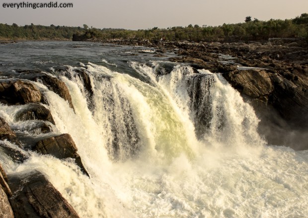 ROad Trip to Dhuandhar Water Fall in Bhedaghat, Near Jabalpur. Most incredible water fall in India formed by River Narmada on Marble Rocks. Incredible India. Road Trip to Bhedaghat.