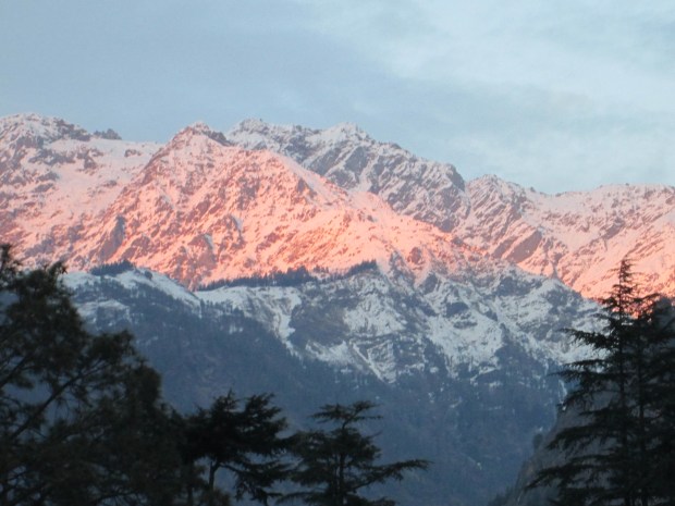 sunset-as-reflected-on-pin-parvati