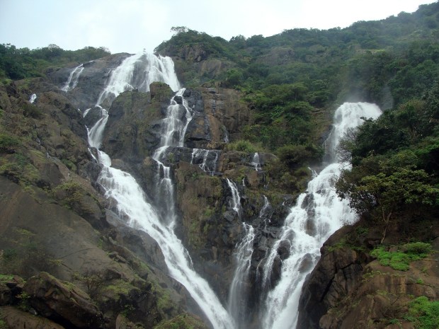 dudhsagar-233696_1920